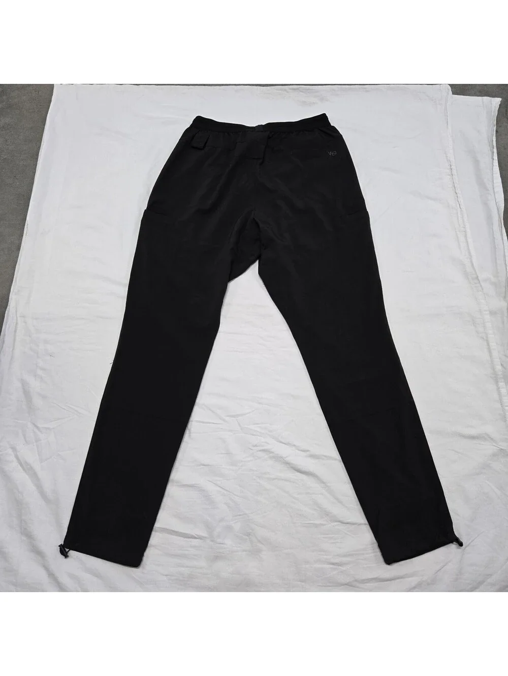 Mens MEDIUM Vanquish Utility Active Pants Black Hybrid Performance Cargo Pockets